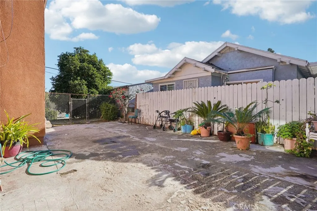 Additional image 19 of 1046 N Bonnie Beach Place, Los Angeles, CA 90063