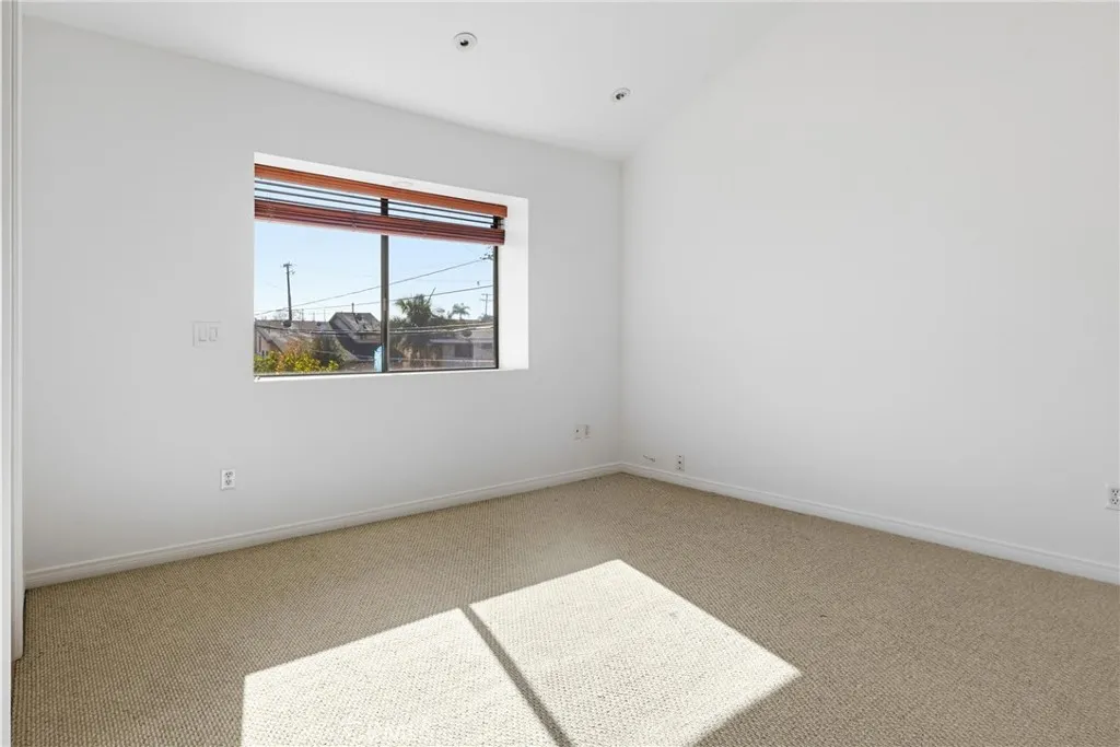 Additional image 16 of 105 N El Molino Street Unit E, Alhambra, CA 91801