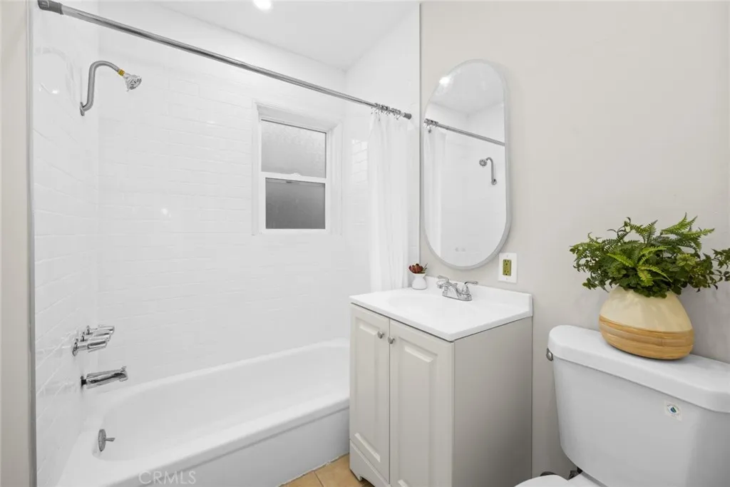 Additional image 21 of 5052 Newcastle, Encino, CA 91316