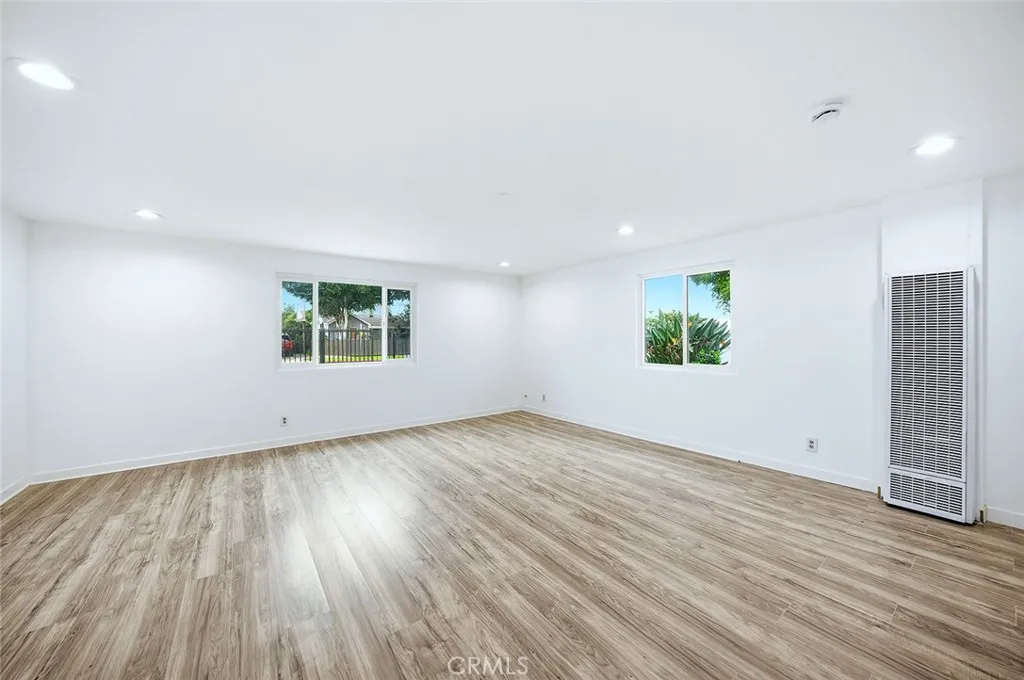 Additional image 37 of 12815 S San Pedro Street, Los Angeles, CA 90061