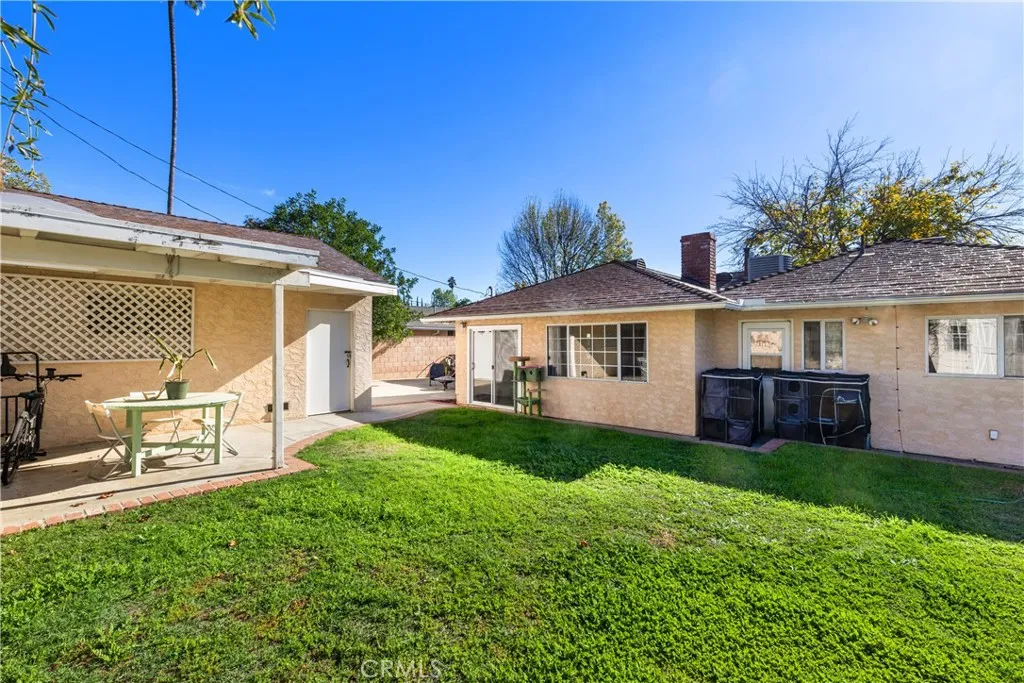 Additional image 43 of 17419 Leadwell, Lake Balboa, CA 91406