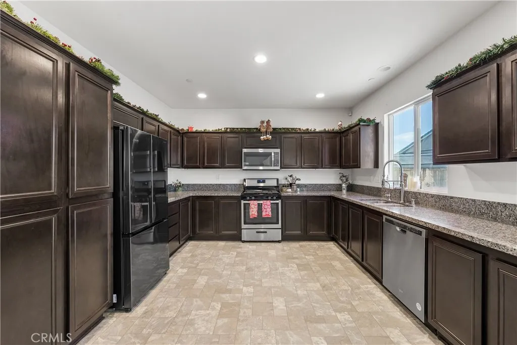 Additional image 17 of 2517 San Madrid Way, Rosamond, CA 93560