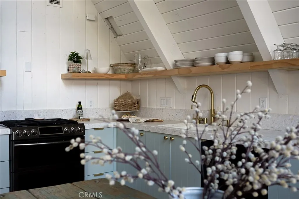 Additional image 20 of 987 Tirol Lane, Lake Arrowhead, CA 92352