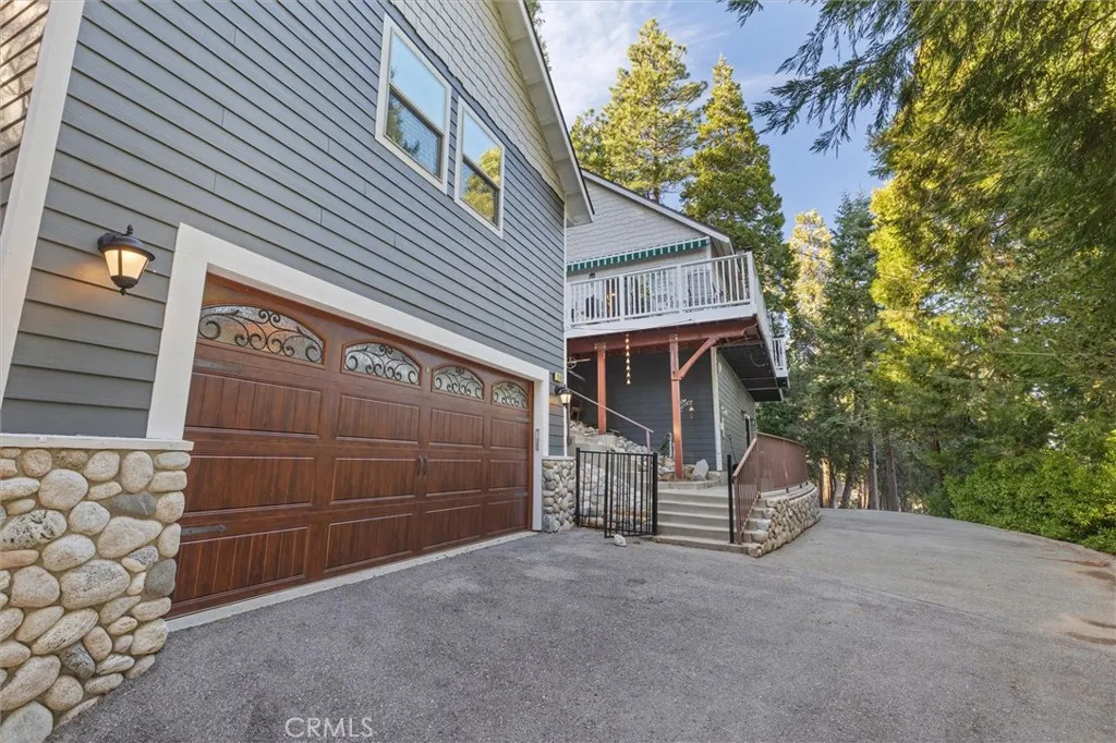 Additional image 2 of 1040 Jungfrau Dr, Crestline, CA 92325