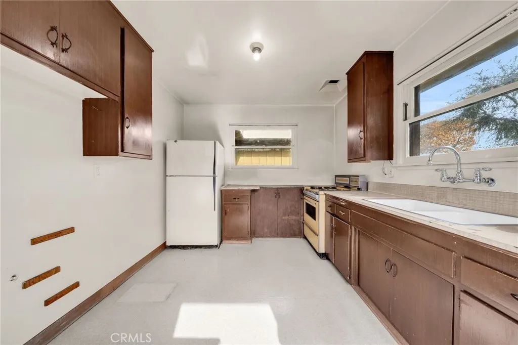 Additional image 27 of 1931 Volk Ave, Long Beach, CA 90815