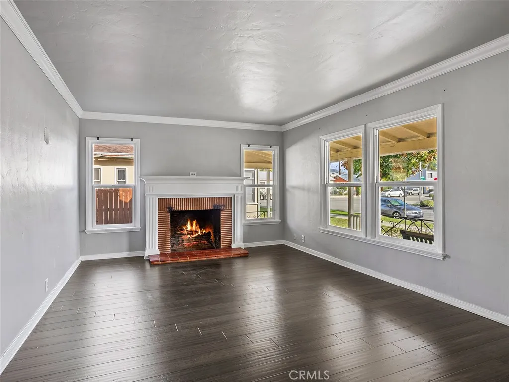 Additional image 16 of 207 W Ash Avenue, Burbank, CA 91502