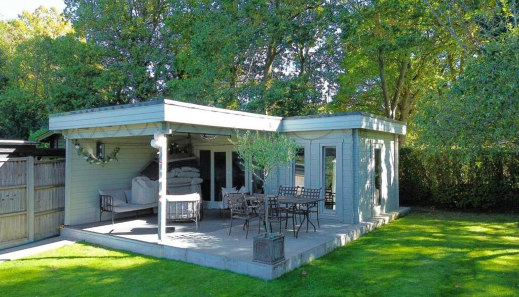 Additional image 23 of Bradmore Way, Brookmans Park, AL9