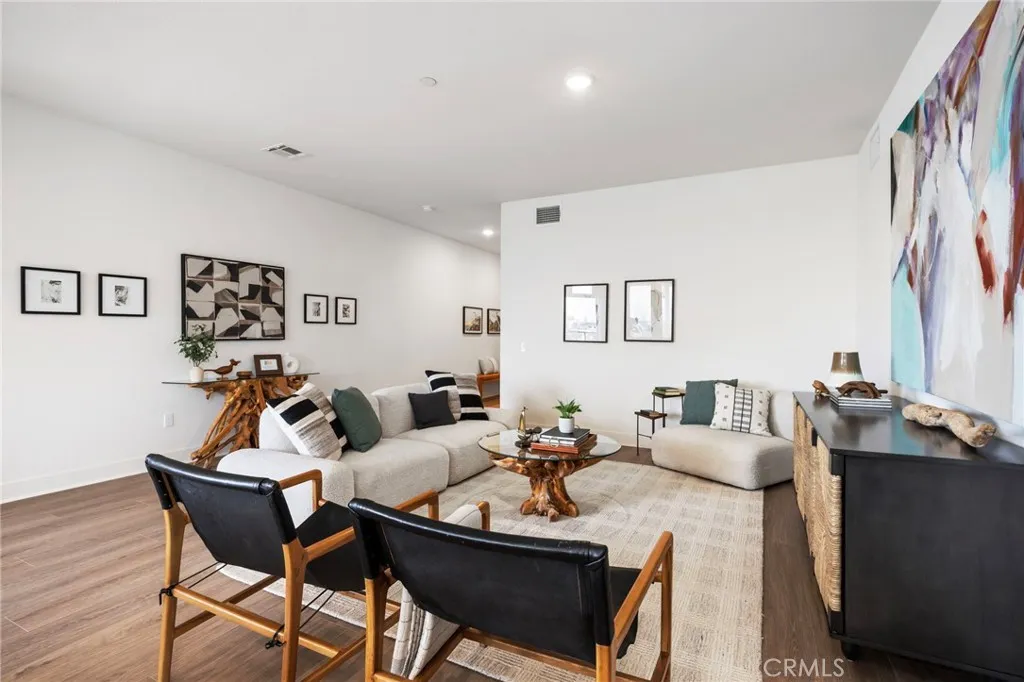 Additional image 6 of 414 Main St Unit 300, Huntington Beach, CA 92648