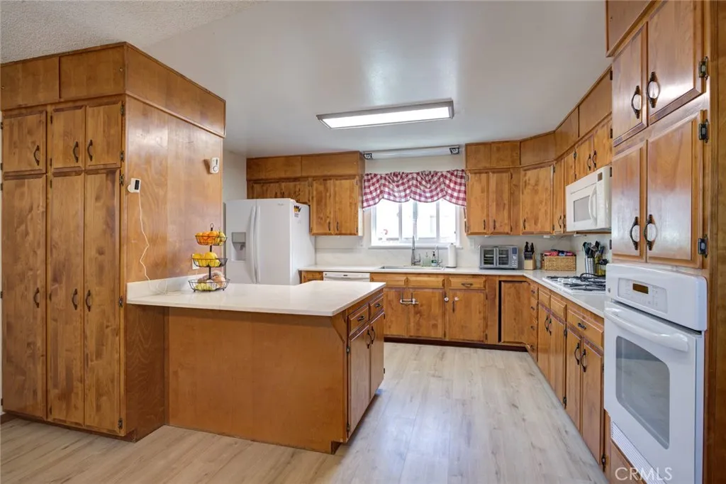 Additional image 7 of 602 E Bunny Ave, Santa Maria, CA 93454