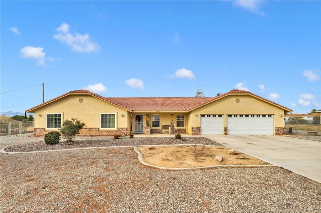 Additional image 3 of 15888 Saint Timothy Rd, Apple Valley, CA 92307