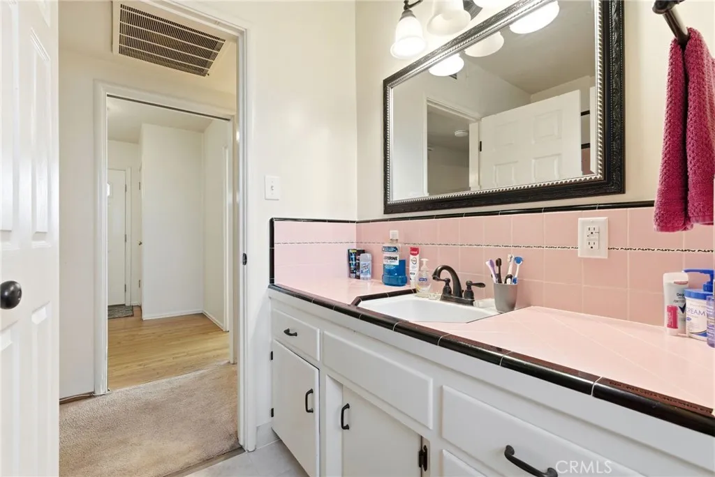 Additional image 31 of 2410 S Locust St, Visalia, CA 93277