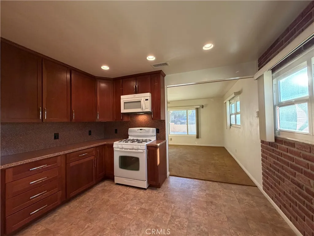 Additional image 4 of 35254 Mountain View St, Yucaipa, CA 92399