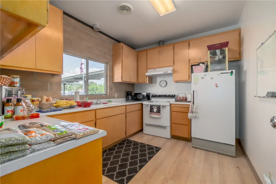 Additional image 94 of 1025 Martin Street Unit 10, Lakeport, CA 95453