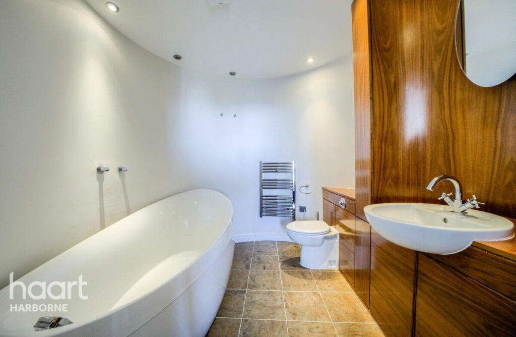 Additional image 17 of Breathtaking City Centre Penthouse