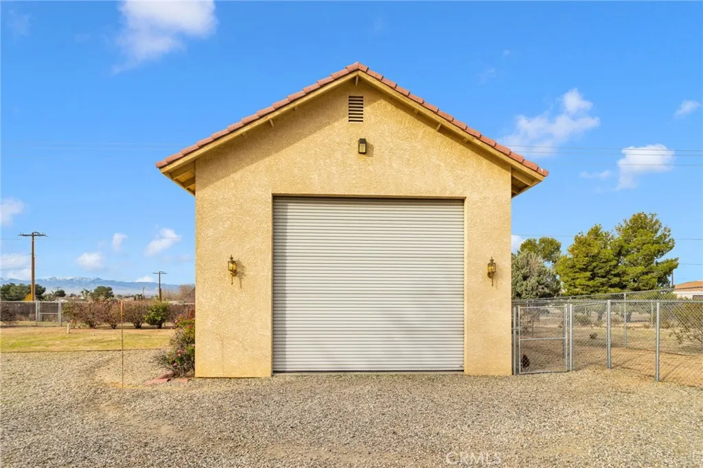 Additional image 76 of 15888 Saint Timothy Rd, Apple Valley, CA 92307