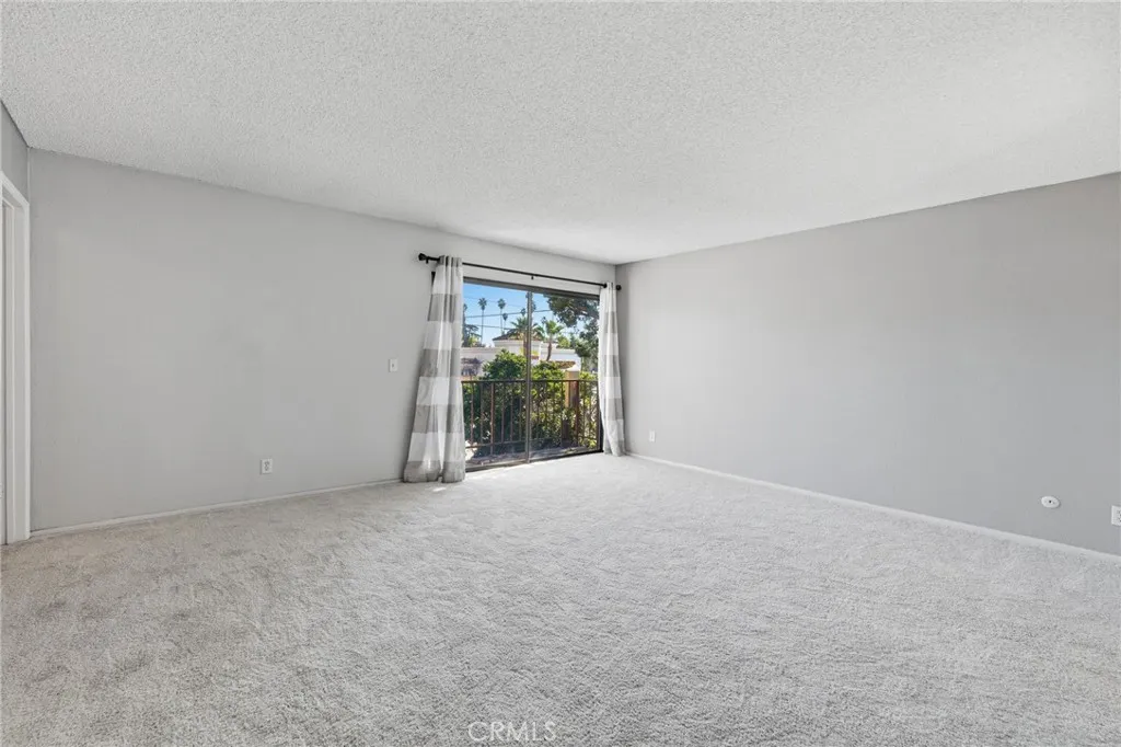 Additional image 49 of 7231 Balboa Boulevard Unit A, Lake Balboa, CA 91406