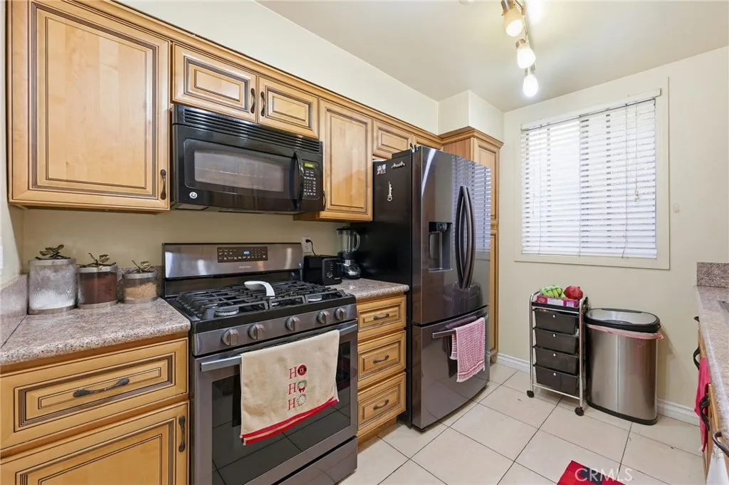 Additional image 18 of 15010 Victory Blvd Unit 101, Van Nuys, CA 91411