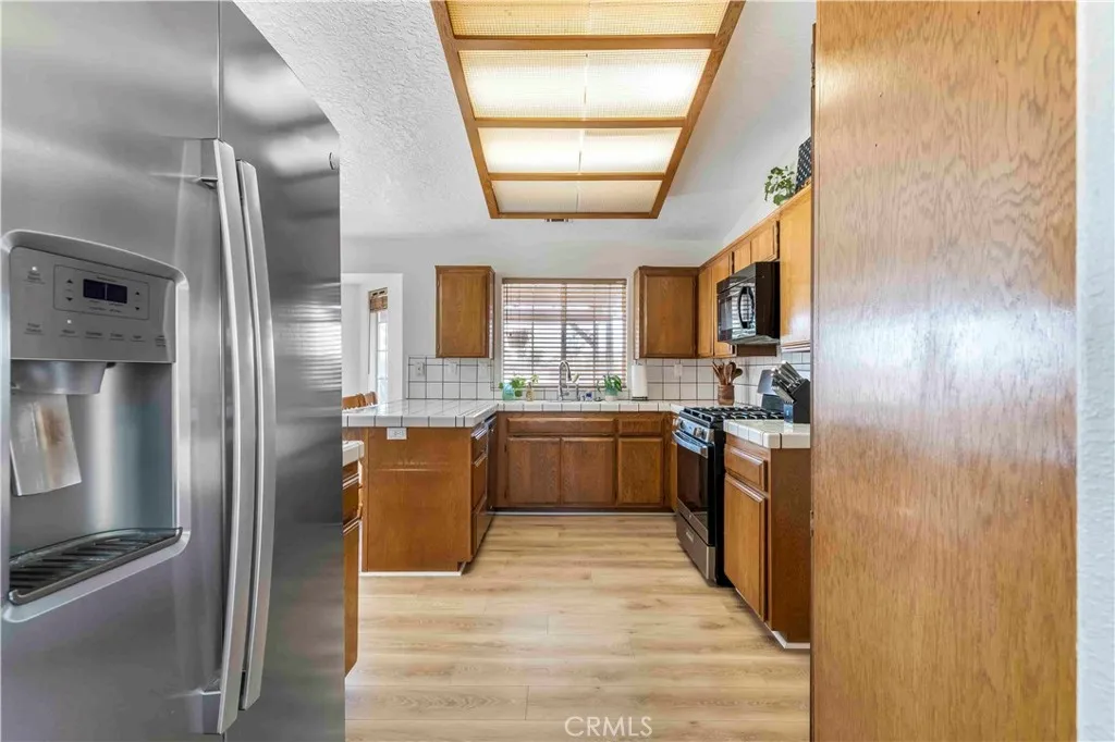 Additional image 54 of 15189 Tonikan, Apple Valley, CA 92307