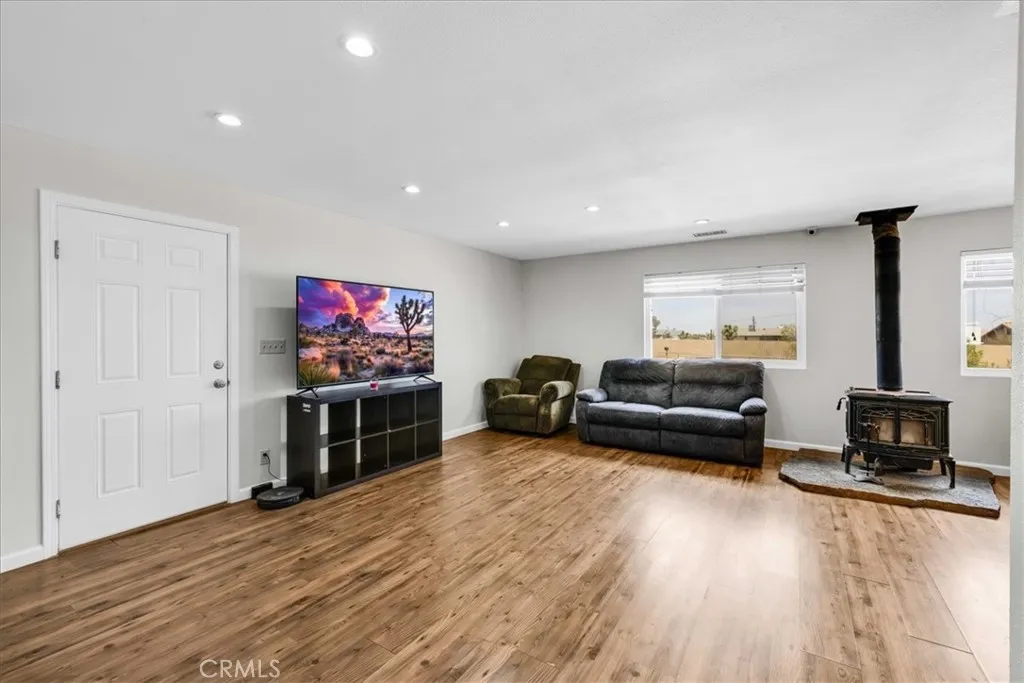 Additional image 8 of 58331 Caliente Street, Yucca Valley, CA 92284