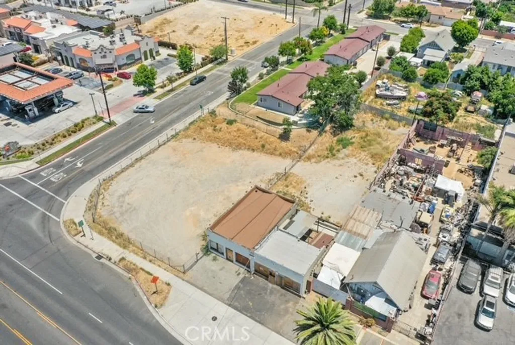 Additional image 5 of 2350 Main St, Riverside, CA 92501