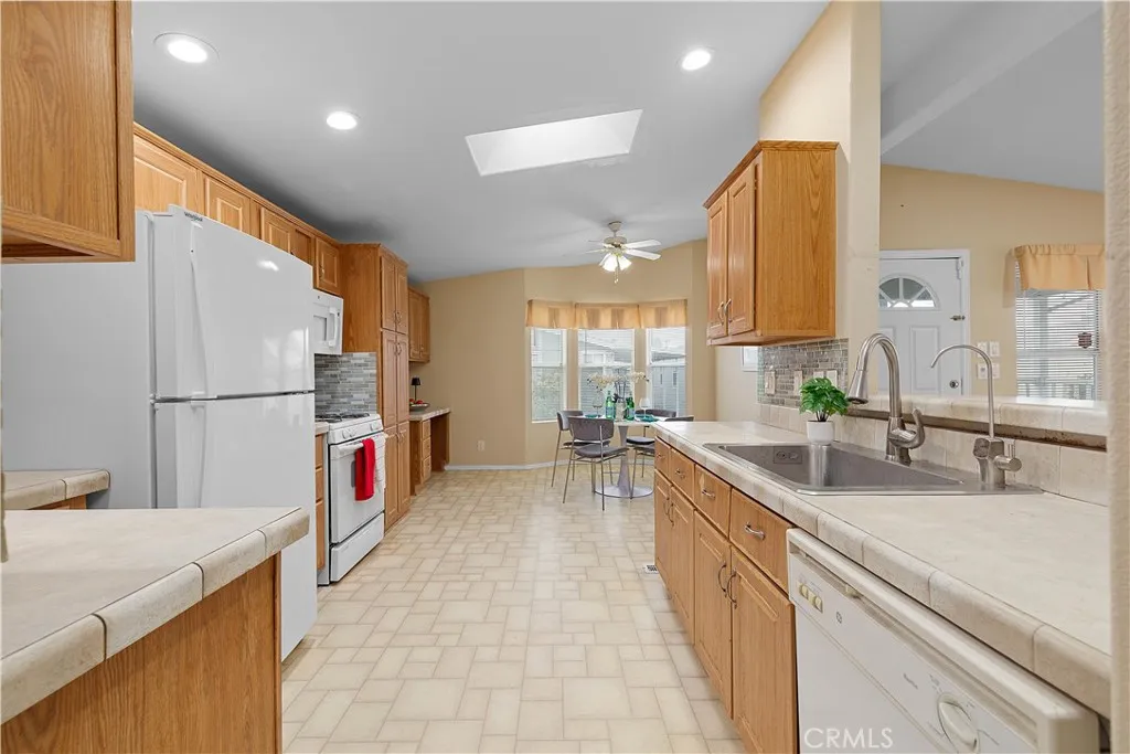 Additional image 25 of 13202 Hoover Street, Unit 18, Westminster, CA 92683