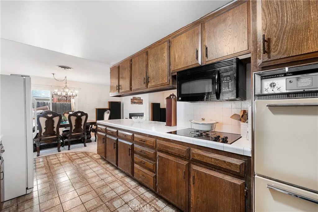 Additional image 27 of 4308 Charter Oaks Ave, Bakersfield, CA 93309