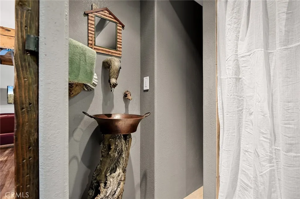 Additional image 6 of 196 Ponderosa Dr, Cedar Glen, CA 92321