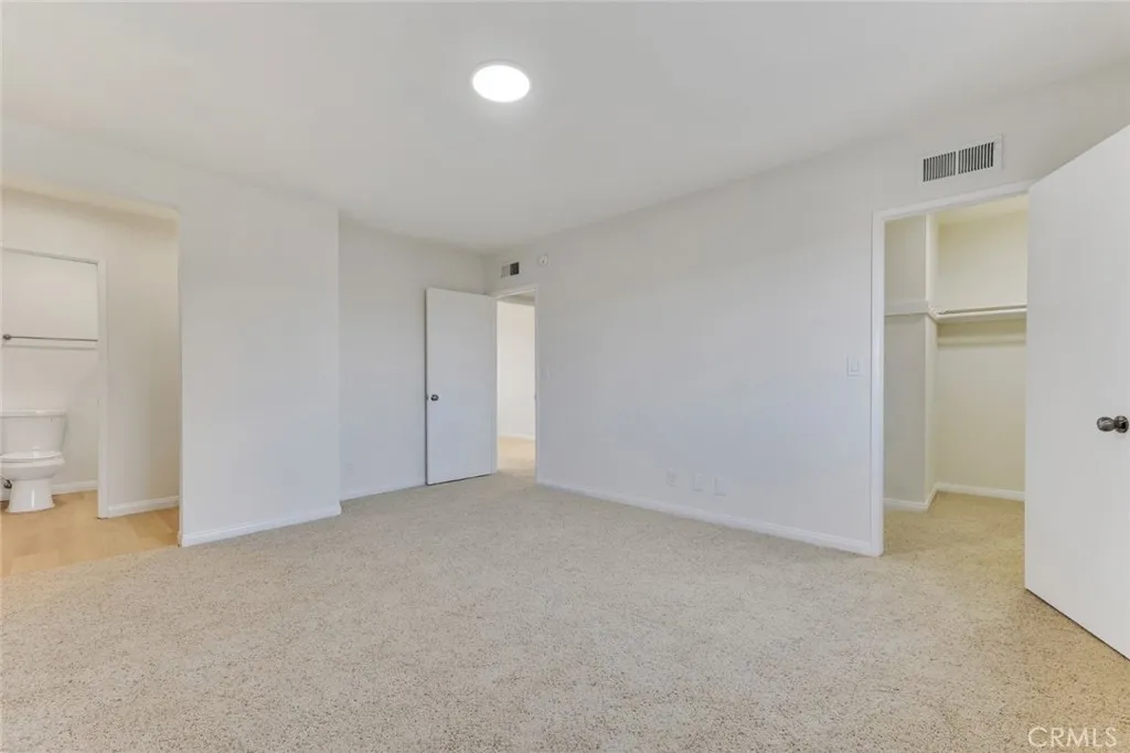 Additional image 30 of 18423 Collins Street Unit A, Tarzana, CA 91356