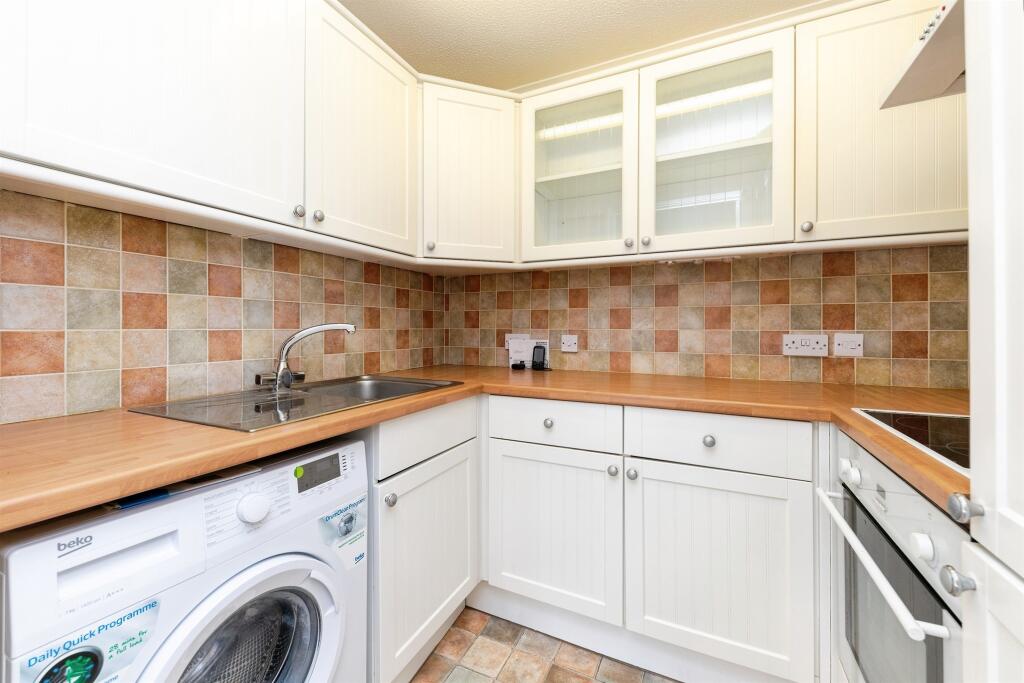 Additional image 4 of Roseacre Gardens, Welwyn Garden City
