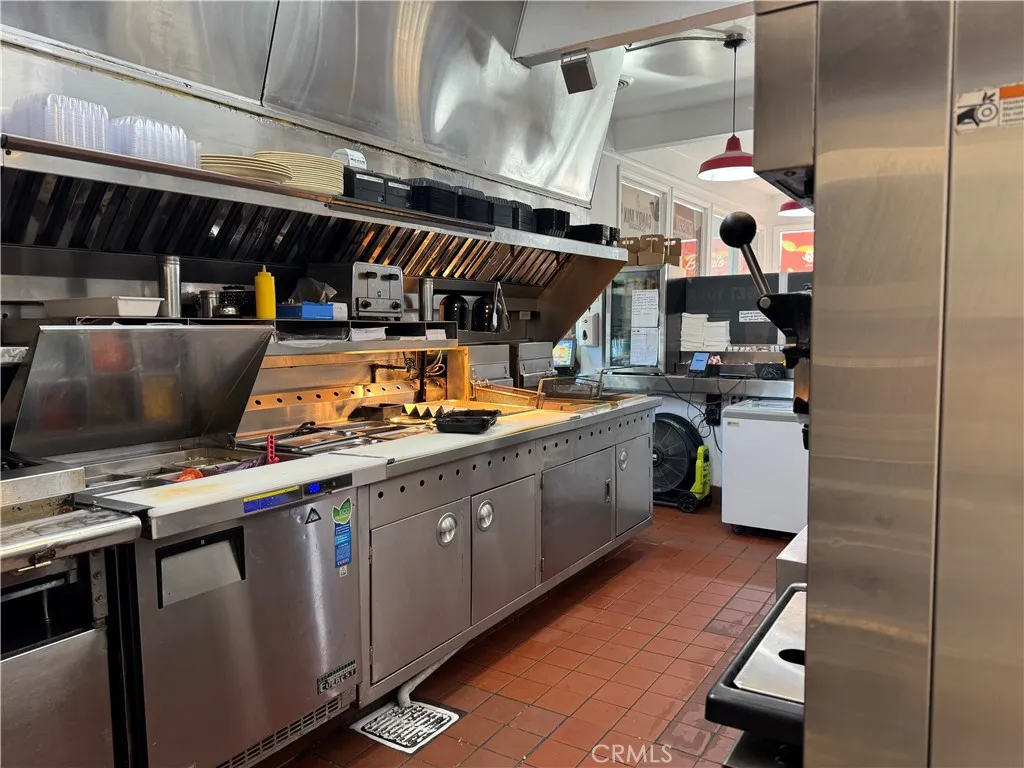 Additional image 12 of 10501 Hole Avenue, Riverside, CA 92505