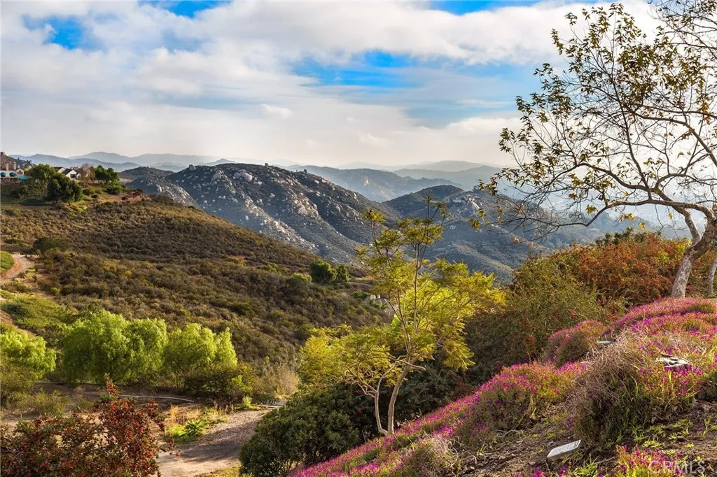 Additional image 96 of 2183 View Crest Glen, Escondido, CA 92026