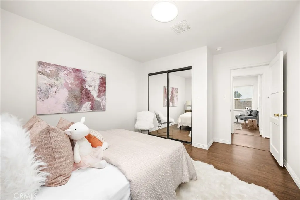 Additional image 71 of 5052 Newcastle, Encino, CA 91316