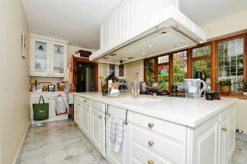 Additional image 7 of West Common Close, Harpenden