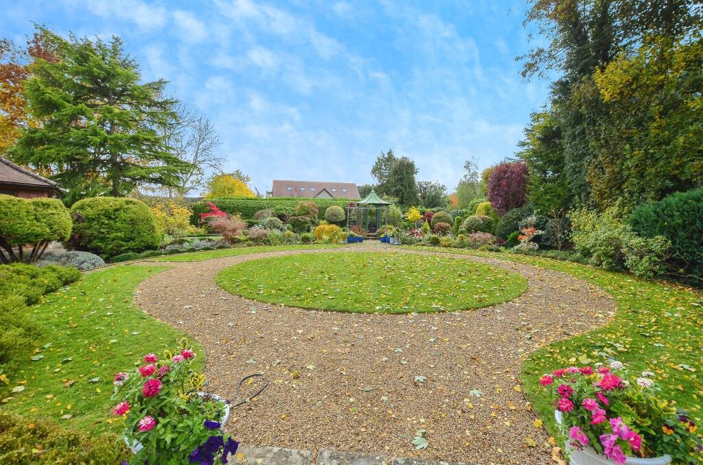 Additional image 14 of West Common Close, Harpenden