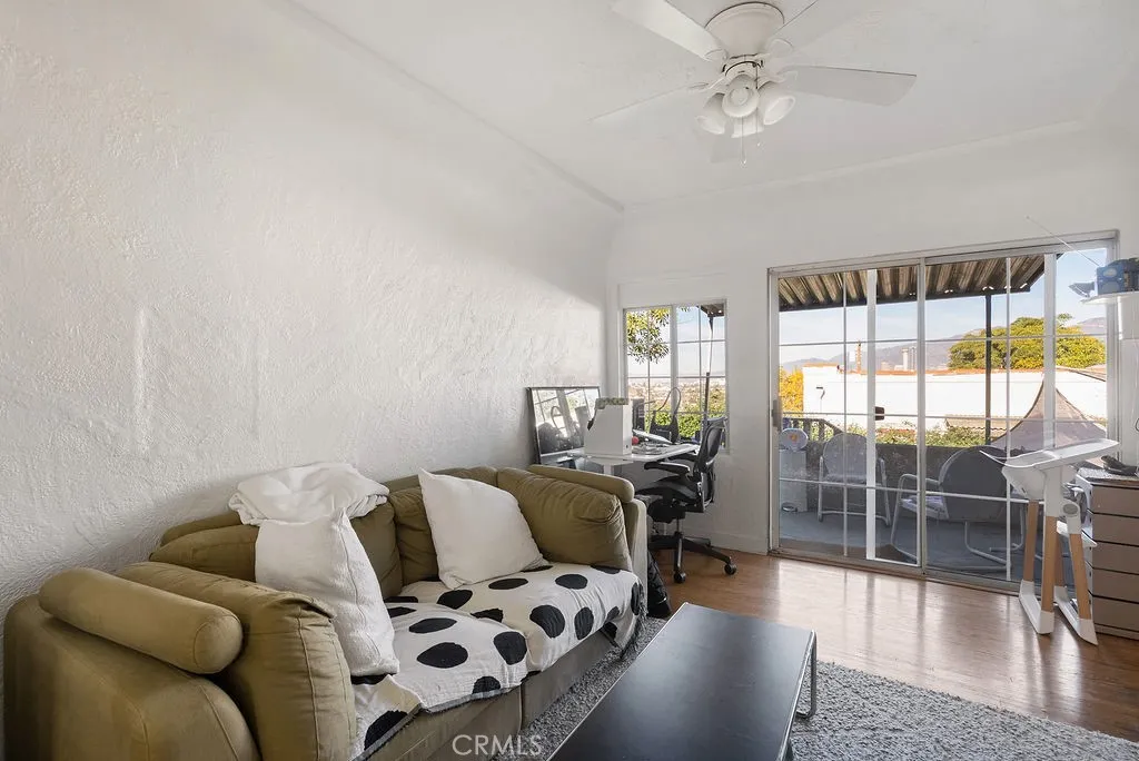 Additional image 34 of 1119 Princeton Drive, Glendale, CA 91205