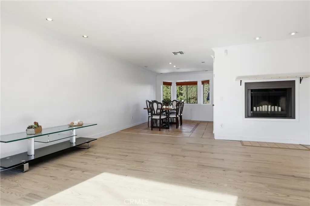 Additional image 8 of 105 N El Molino Street Unit E, Alhambra, CA 91801