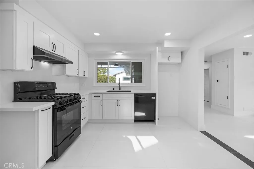 Additional image 14 of 230 S Camellia St, Anaheim, CA 92804