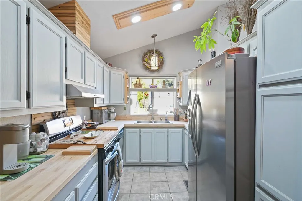 Additional image 34 of 20060 Shadow Island Drive, Canyon Country, CA 91351