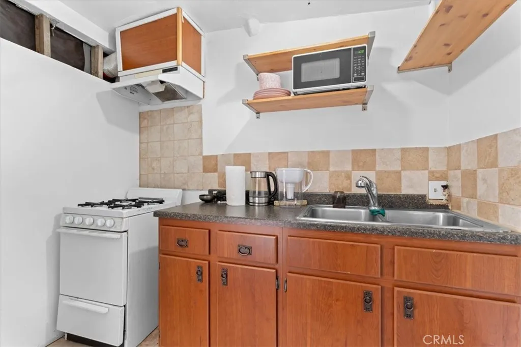 Additional image 25 of 6902 Quakertown Avenue, Winnetka, CA 91306