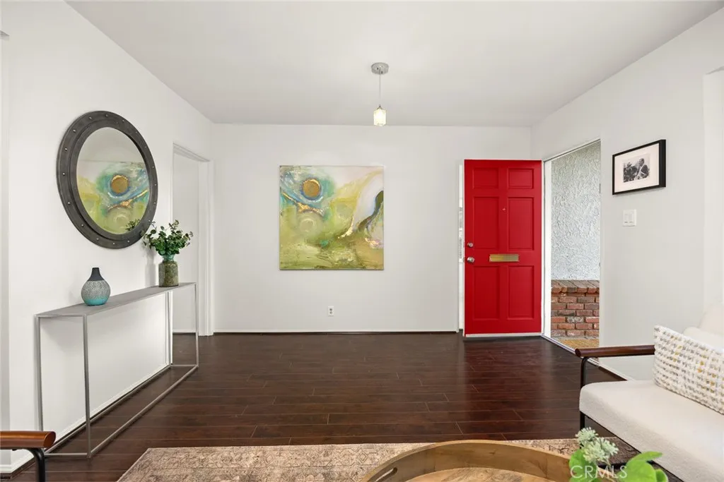 Additional image 8 of 5052 Newcastle, Encino, CA 91316