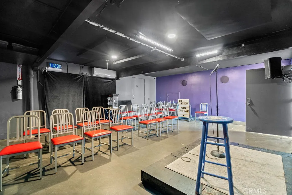 Additional image 8 of 2200 W Burbank Boulevard, Burbank, CA 91506