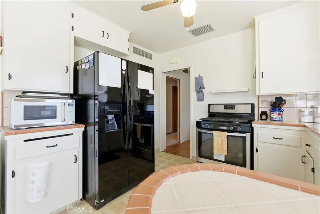 Additional image 23 of 2410 S Locust St, Visalia, CA 93277