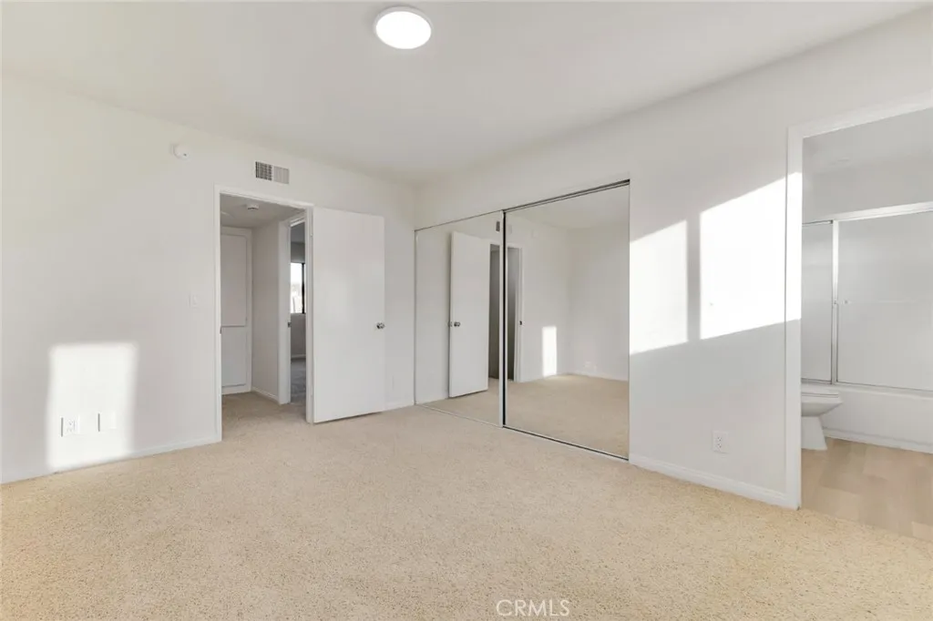 Additional image 25 of 18423 Collins Street Unit A, Tarzana, CA 91356