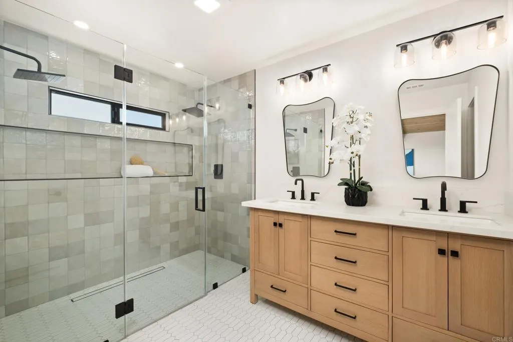 Additional image 88 of 4821 Viane Way, San Diego, CA 92110