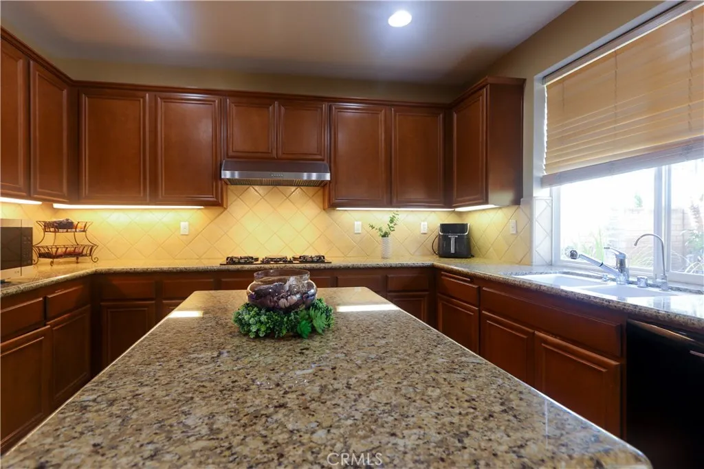 Additional image 23 of 321 Tomko Way, Placentia, CA 92870