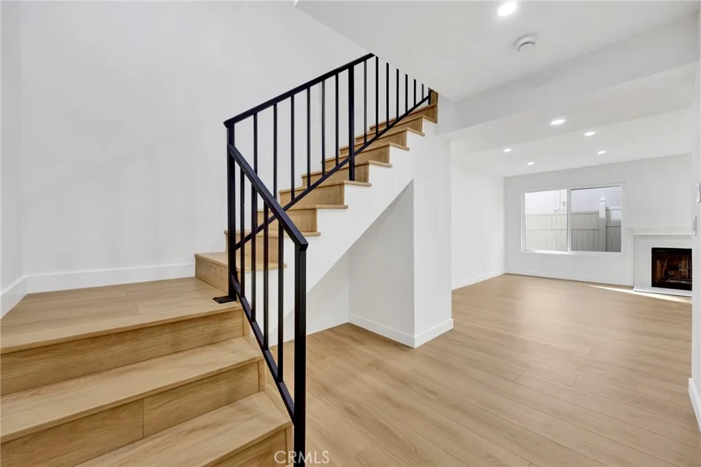 Additional image 17 of 17303 Chatsworth Street Unit 4, Granada Hills, CA 91344