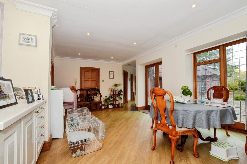 Additional image 8 of West Common Close, Harpenden