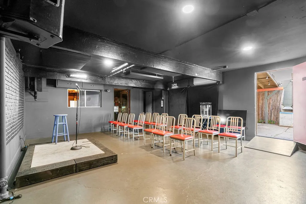 Additional image 6 of 2200 W Burbank Boulevard, Burbank, CA 91506