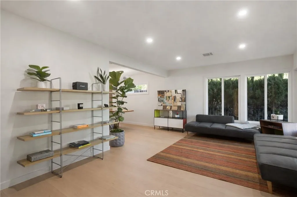 Additional image 44 of 11623 S Dehn Ave, Inglewood, CA 90303