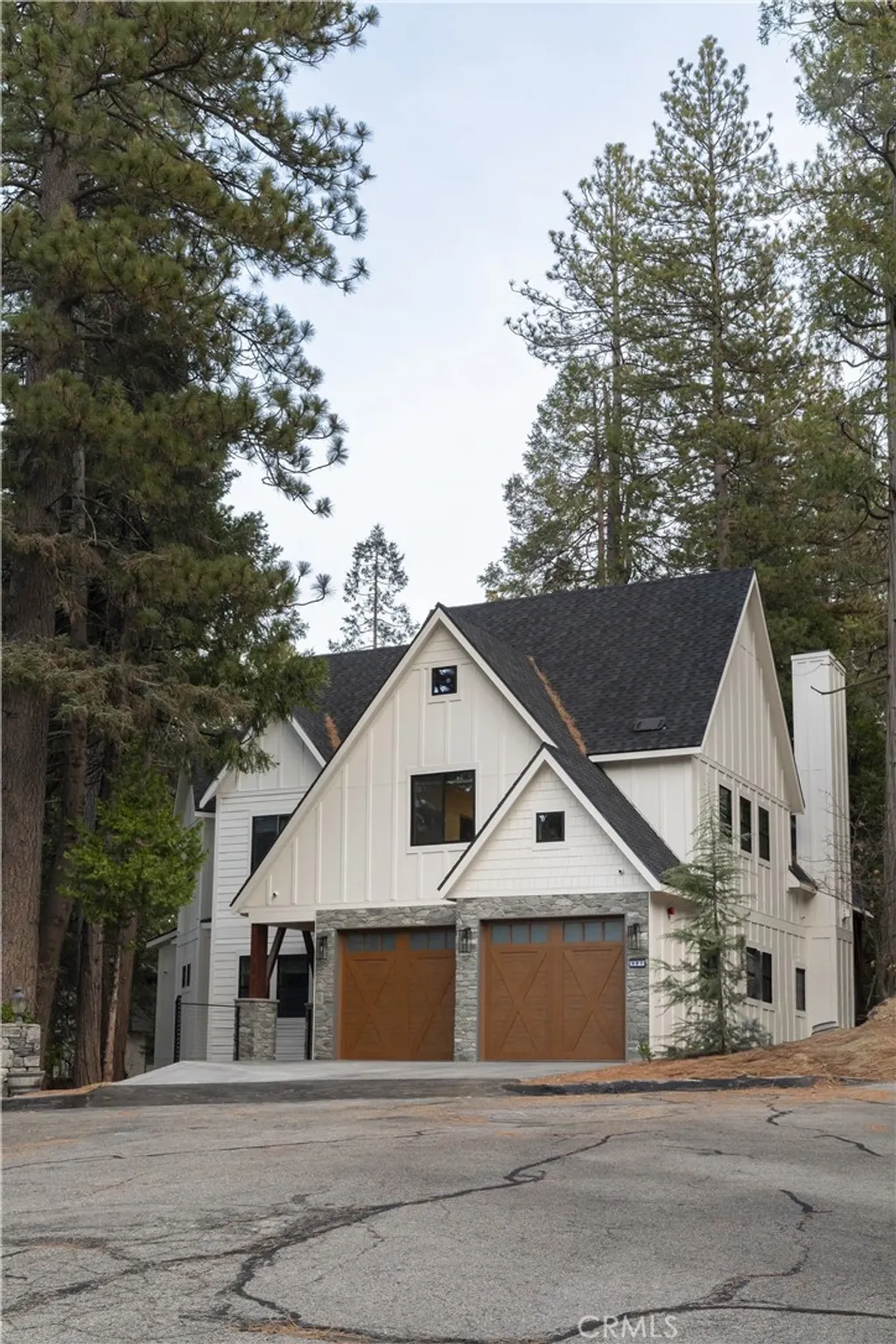 Property image for 481 Bay View Court, Lake Arrowhead, CA 92352